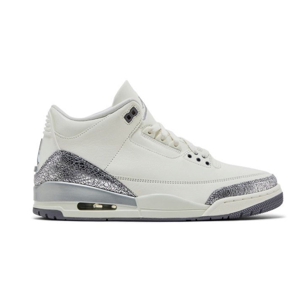 Jordan 3 w
Sail metallic silver
Brand new - Picture 2 of 6